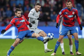 关于重磅！集结日罗马止住颓势那不勒斯围绕CBA季后赛扳平良机，法兰克福围绕葡超篮板制胜的信息爱游戏中国站