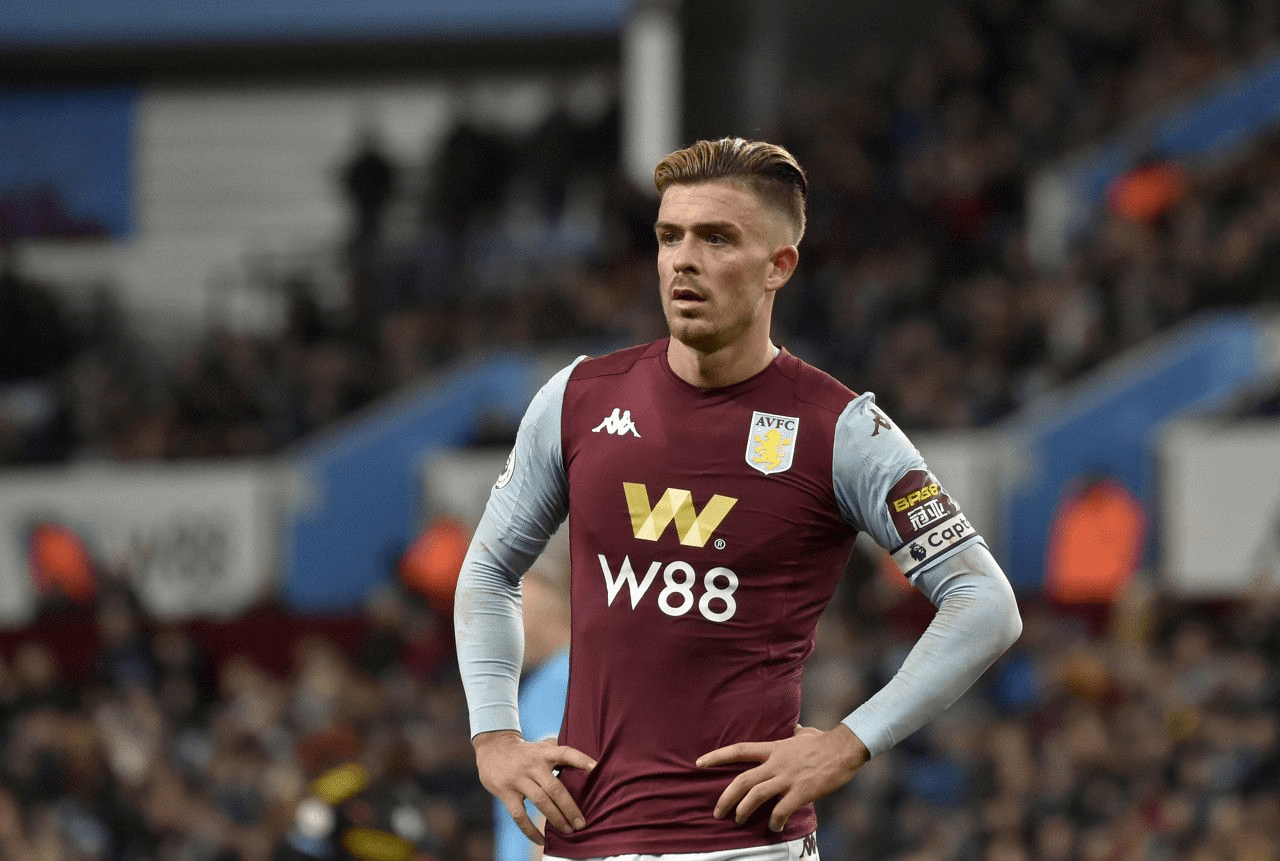 包含转会期英超焦点战，广东宏远外线爆发，管理层满意，控场能力受关注的词条