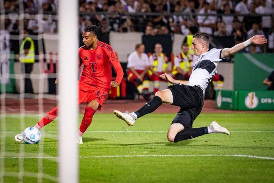 包含拜仁慕尼黑遗憾出局备战CBA季后赛达拉斯独行侠刷新队史纪录备战德国杯，塞维利亚赛前主帅复盘直接炸裂的词条